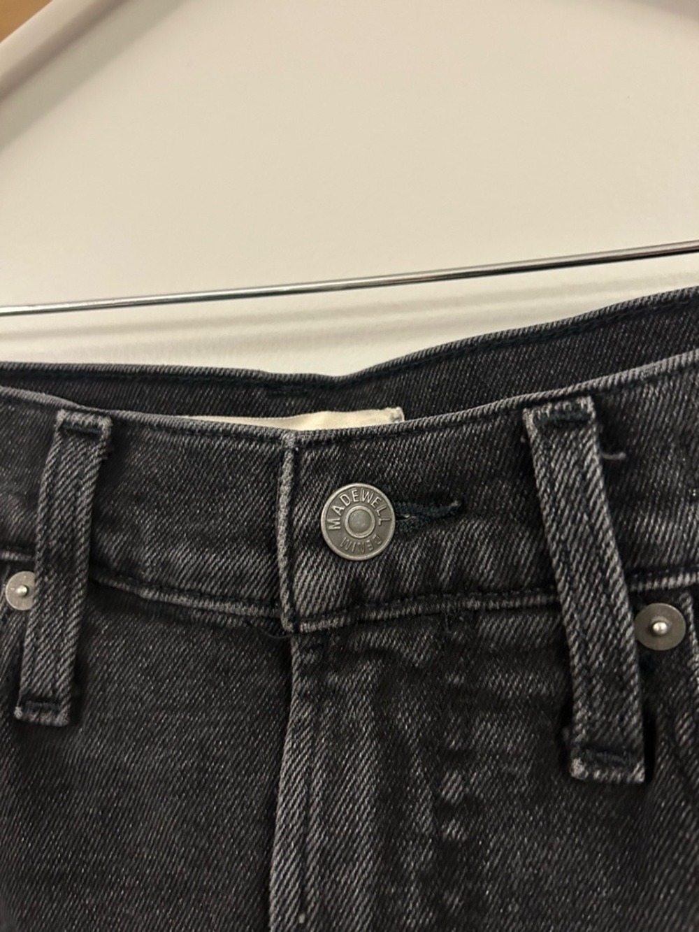 Madewell The Perfect Vintage Jean High-Rise Black Straight Jeans Size 26 - Picture 2 of 8